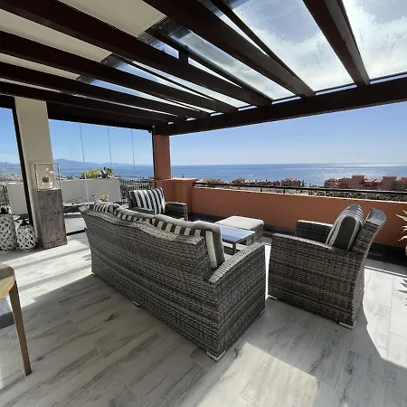Penthouse With Stunning Sea View Terrace Appartamento